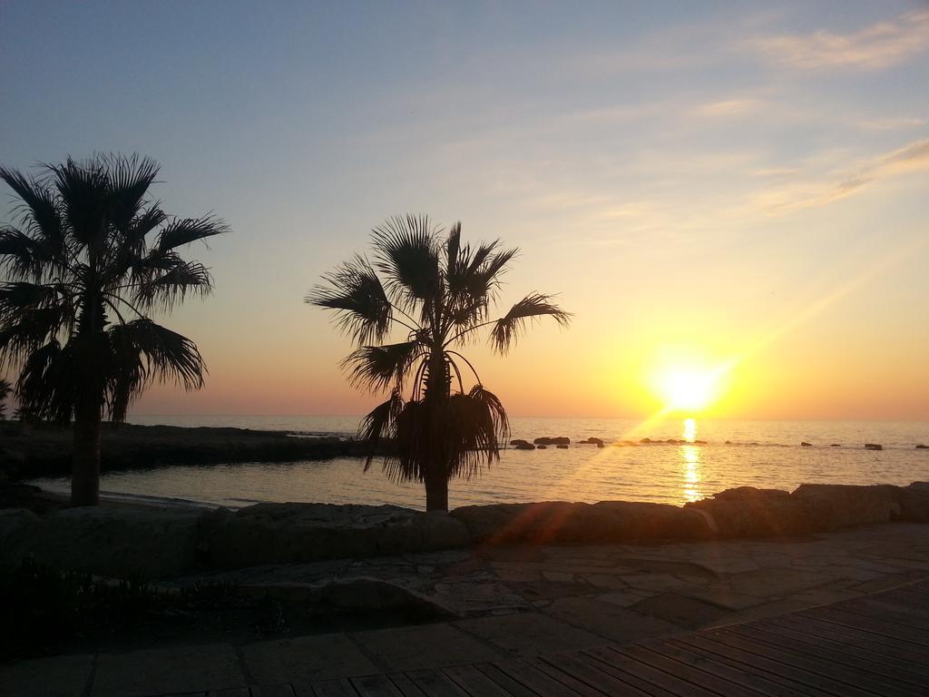 Faros Beach Paphos Exterior foto